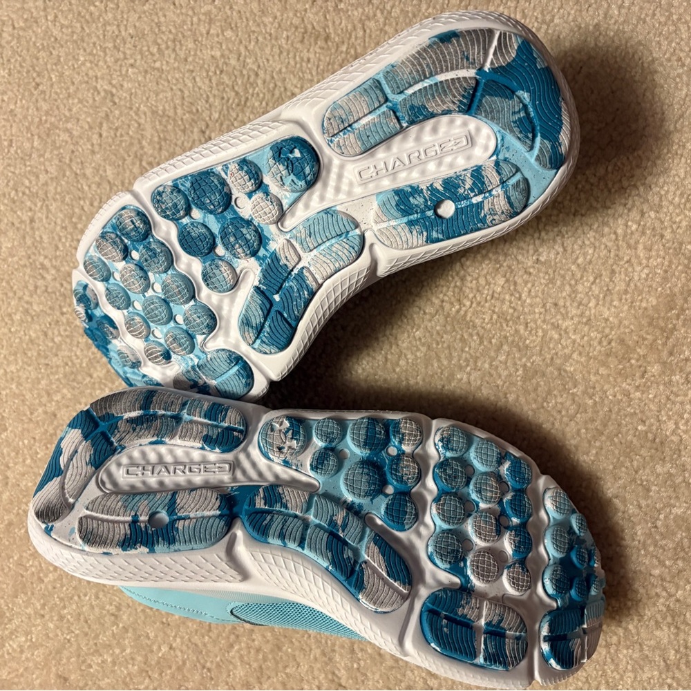 Under Armour Women's Charged Assert 10 Shoes
Size 7.5 - Picture 5 of 5